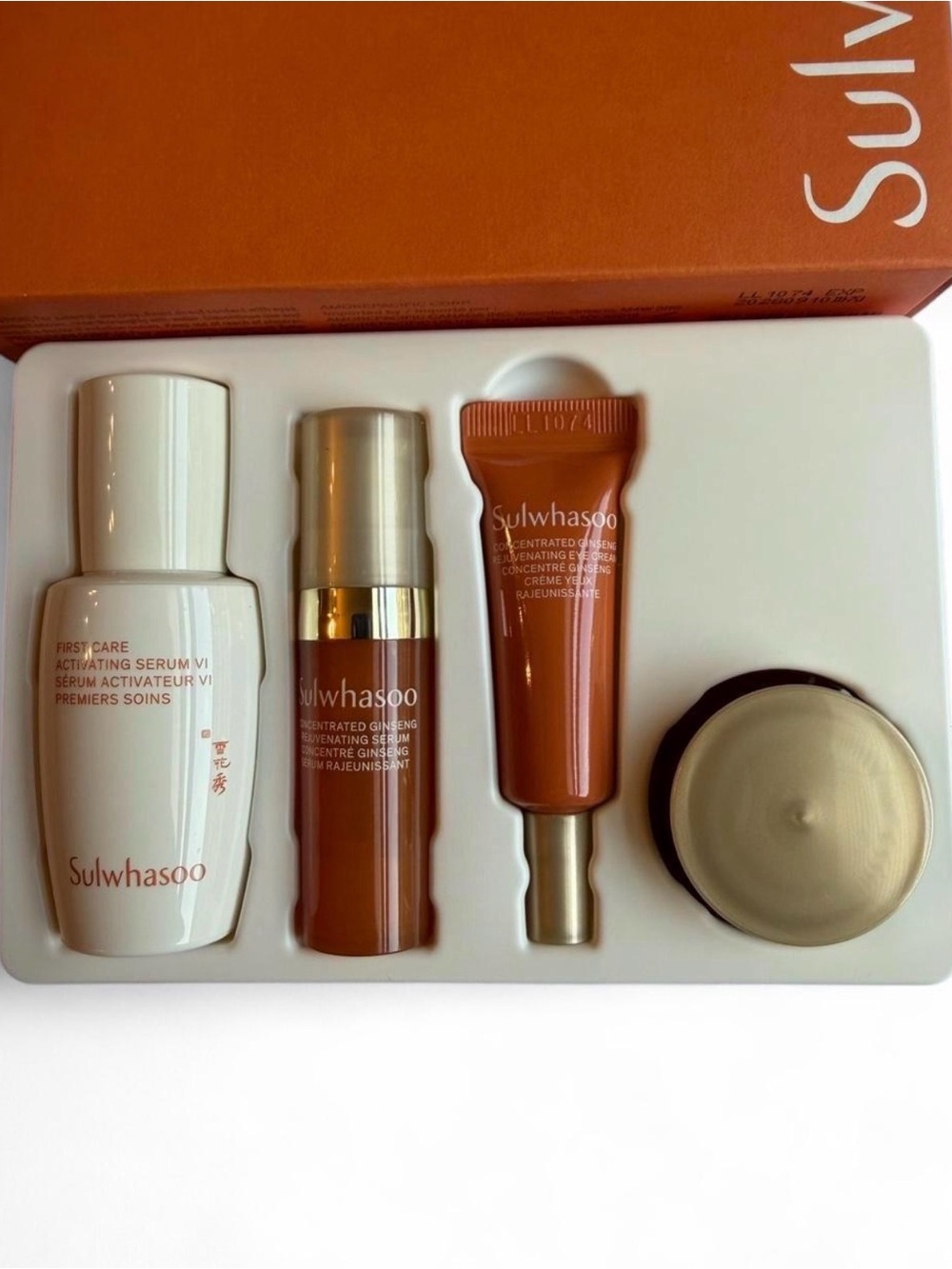 Sulwhasoo Women’s Anti-Aging Serum & Treatment Set - Korean Skincare - Picture 2 of 4